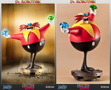 Classic robotnik statue with chaos emeralds